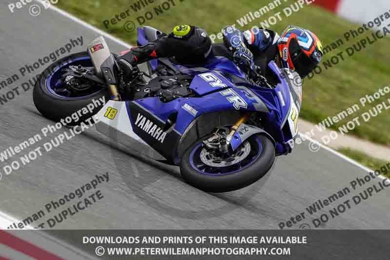 cadwell no limits trackday;cadwell park;cadwell park photographs;cadwell trackday photographs;enduro digital images;event digital images;eventdigitalimages;navarra;no limits trackdays;peter wileman photography;racing digital images;trackday digital images;trackday photos